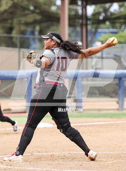 Thumbnail 2 in Arvin vs. Nipomo (CIF CS Division 6 Championship) photogallery.