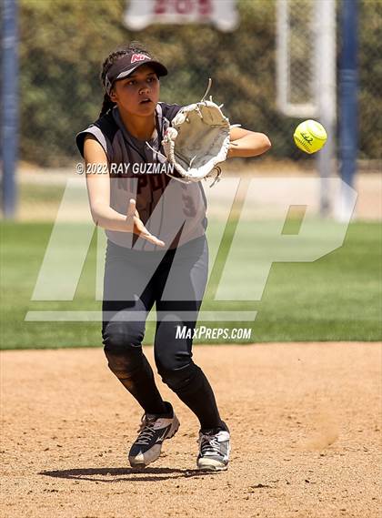 Thumbnail 1 in Arvin vs. Nipomo (CIF CS Division 6 Championship) photogallery.