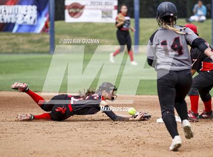Thumbnail 1 in Arvin vs. Nipomo (CIF CS Division 6 Championship) photogallery.