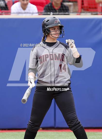 Thumbnail 2 in Arvin vs. Nipomo (CIF CS Division 6 Championship) photogallery.