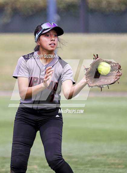 Thumbnail 2 in Arvin vs. Nipomo (CIF CS Division 6 Championship) photogallery.