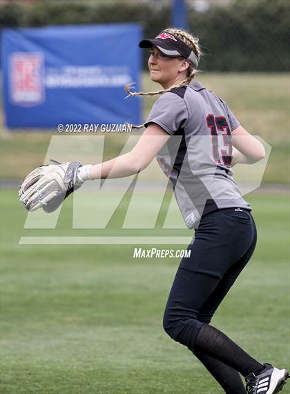 Thumbnail 3 in Arvin vs. Nipomo (CIF CS Division 6 Championship) photogallery.