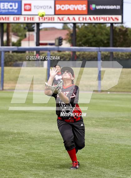Thumbnail 1 in Arvin vs. Nipomo (CIF CS Division 6 Championship) photogallery.