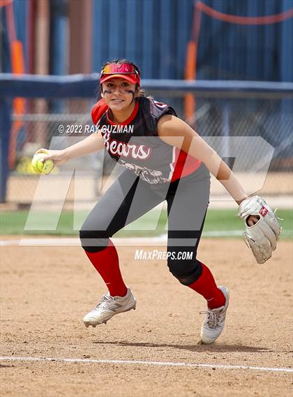 Thumbnail 1 in Arvin vs. Nipomo (CIF CS Division 6 Championship) photogallery.