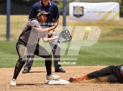Thumbnail 3 in Arvin vs. Nipomo (CIF CS Division 6 Championship) photogallery.