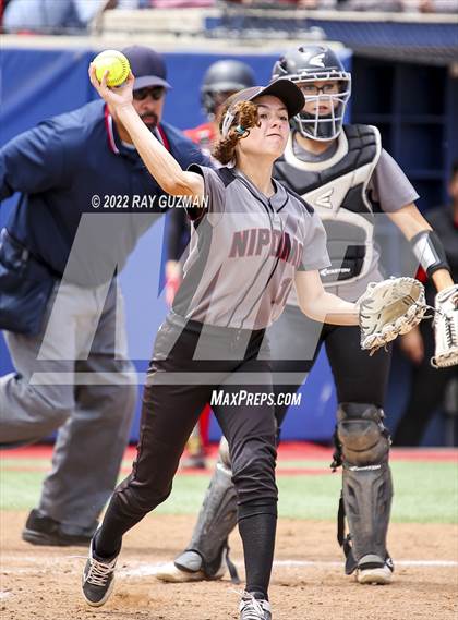 Thumbnail 2 in Arvin vs. Nipomo (CIF CS Division 6 Championship) photogallery.