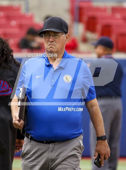 Thumbnail 3 in Arvin vs. Nipomo (CIF CS Division 6 Championship) photogallery.