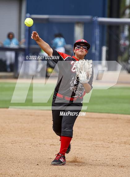 Thumbnail 3 in Arvin vs. Nipomo (CIF CS Division 6 Championship) photogallery.