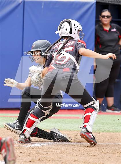 Thumbnail 1 in Arvin vs. Nipomo (CIF CS Division 6 Championship) photogallery.