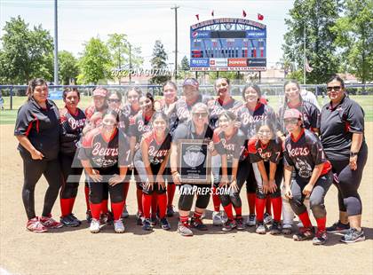 Thumbnail 2 in Arvin vs. Nipomo (CIF CS Division 6 Championship) photogallery.