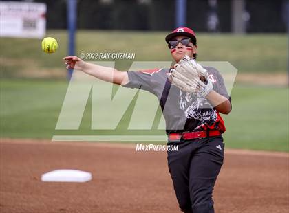 Thumbnail 3 in Arvin vs. Nipomo (CIF CS Division 6 Championship) photogallery.