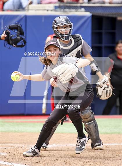 Thumbnail 1 in Arvin vs. Nipomo (CIF CS Division 6 Championship) photogallery.