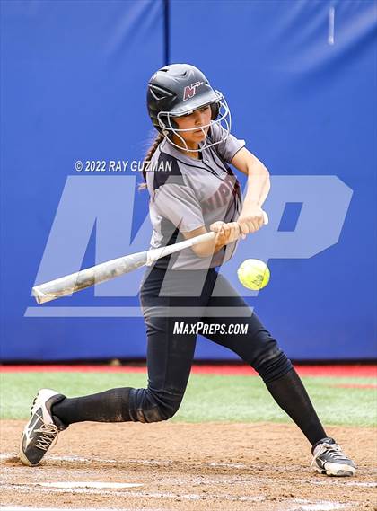 Thumbnail 1 in Arvin vs. Nipomo (CIF CS Division 6 Championship) photogallery.