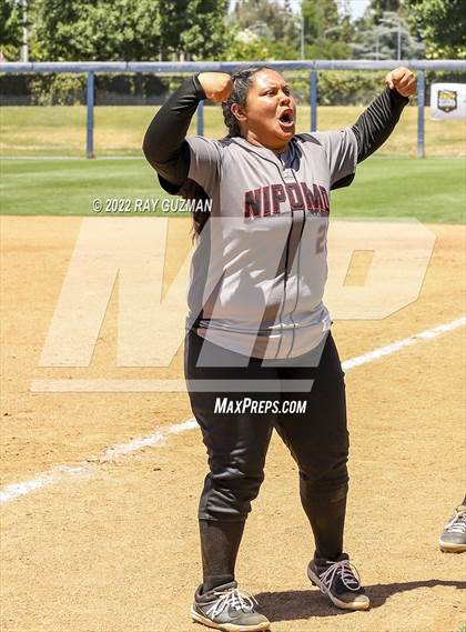 Thumbnail 1 in Arvin vs. Nipomo (CIF CS Division 6 Championship) photogallery.