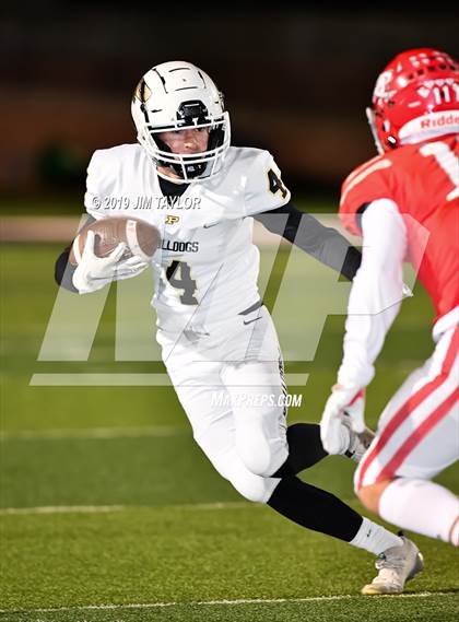 Thumbnail 3 in Holliday vs Palmer (UIL 3A D2 Area playoff) photogallery.
