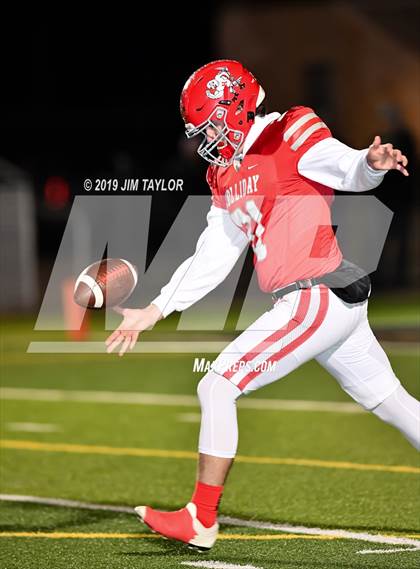 Thumbnail 2 in Holliday vs Palmer (UIL 3A D2 Area playoff) photogallery.
