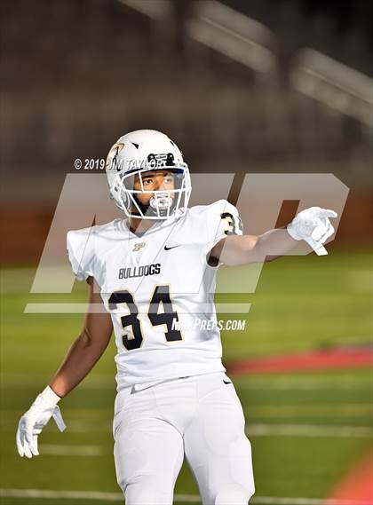 Thumbnail 1 in Holliday vs Palmer (UIL 3A D2 Area playoff) photogallery.