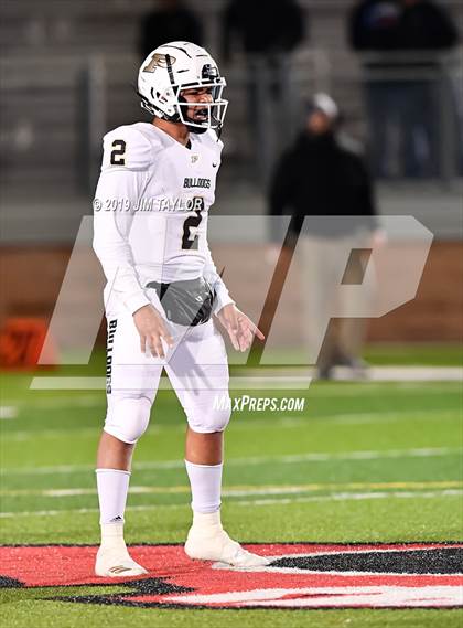 Thumbnail 2 in Holliday vs Palmer (UIL 3A D2 Area playoff) photogallery.