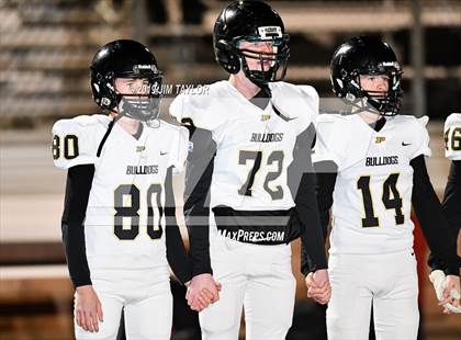 Thumbnail 3 in Holliday vs Palmer (UIL 3A D2 Area playoff) photogallery.