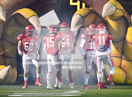 Thumbnail 3 in Holliday vs Palmer (UIL 3A D2 Area playoff) photogallery.