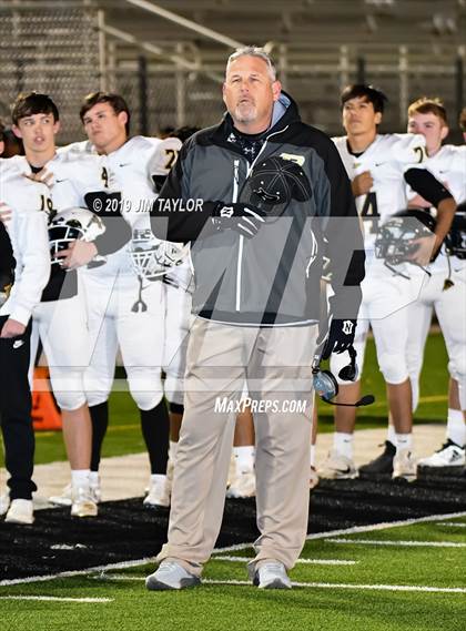 Thumbnail 1 in Holliday vs Palmer (UIL 3A D2 Area playoff) photogallery.