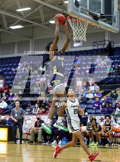 Thumbnail 2 in Coppell vs. McKinney (Whataburger Tournament) photogallery.