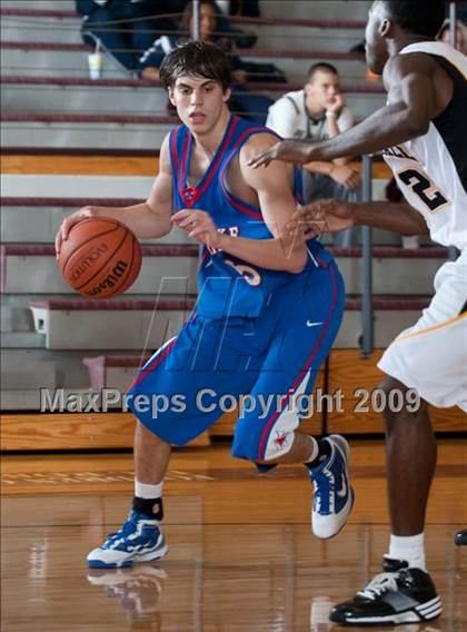 Thumbnail 1 in Marshall vs. Westlake  (McDonalds Texas Invitational) photogallery.