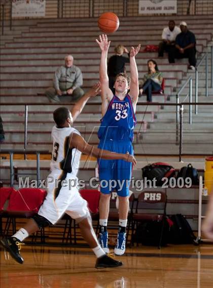 Thumbnail 2 in Marshall vs. Westlake  (McDonalds Texas Invitational) photogallery.