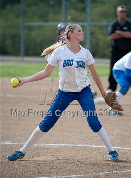 Thumbnail 3 in Santana @ Rancho Bernardo photogallery.