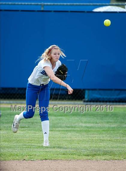 Thumbnail 3 in Santana @ Rancho Bernardo photogallery.