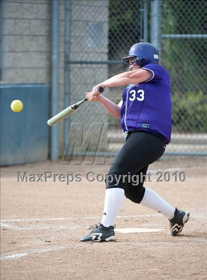 Thumbnail 2 in Santana @ Rancho Bernardo photogallery.