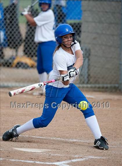 Thumbnail 2 in Santana @ Rancho Bernardo photogallery.