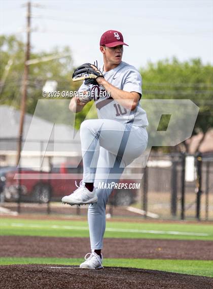 Thumbnail 2 in Dripping Springs vs. Pharr-San Juan-Alamo (UIL Region IV 6A Baseball Regional Final) photogallery.