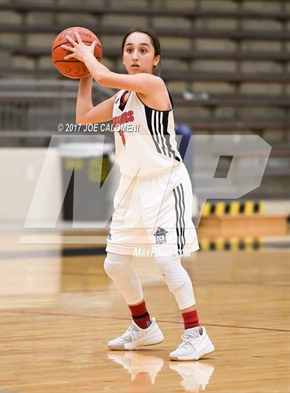 Thumbnail 2 in Cornerstone Christian vs Alamo Heights (SAISD Invitational) photogallery.