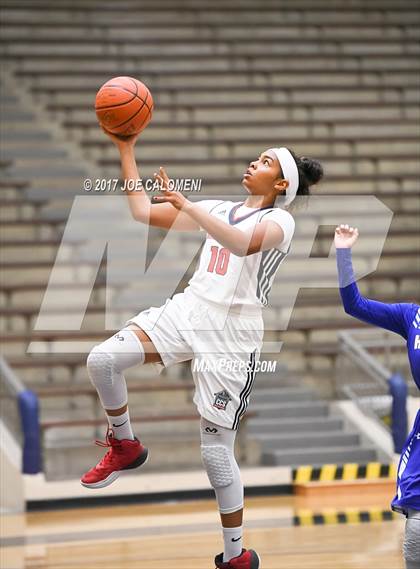 Thumbnail 1 in Cornerstone Christian vs Alamo Heights (SAISD Invitational) photogallery.