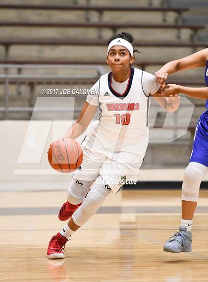 Thumbnail 3 in Cornerstone Christian vs Alamo Heights (SAISD Invitational) photogallery.