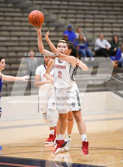 Thumbnail 1 in Cornerstone Christian vs Alamo Heights (SAISD Invitational) photogallery.
