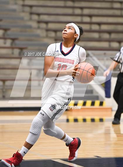 Thumbnail 2 in Cornerstone Christian vs Alamo Heights (SAISD Invitational) photogallery.