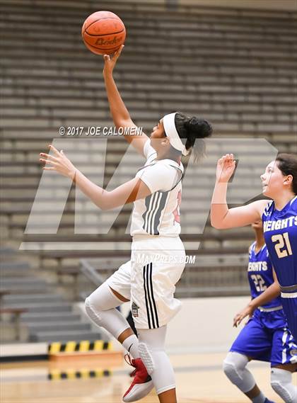 Thumbnail 1 in Cornerstone Christian vs Alamo Heights (SAISD Invitational) photogallery.