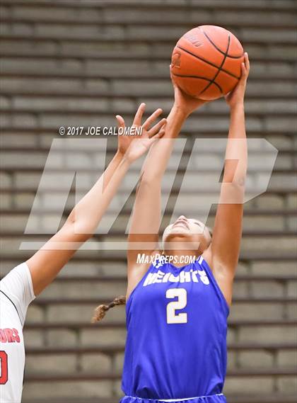 Thumbnail 3 in Cornerstone Christian vs Alamo Heights (SAISD Invitational) photogallery.