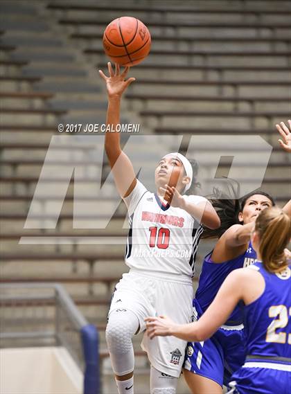 Thumbnail 1 in Cornerstone Christian vs Alamo Heights (SAISD Invitational) photogallery.