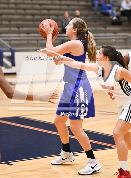 Thumbnail 3 in Cornerstone Christian vs Alamo Heights (SAISD Invitational) photogallery.