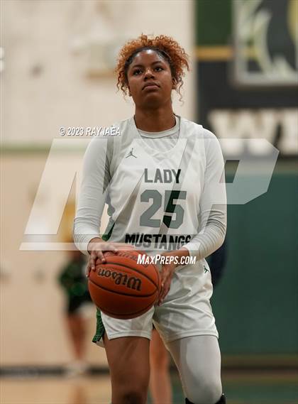 Thumbnail 1 in Gregori @ Monterey Trail (Playoff) photogallery.