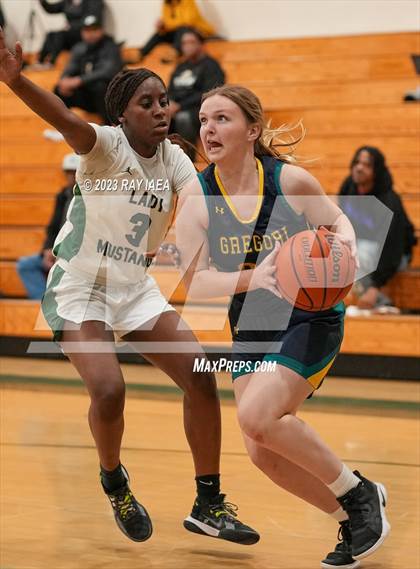 Thumbnail 2 in Gregori @ Monterey Trail (Playoff) photogallery.