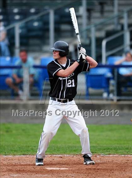 Thumbnail 2 in Xavier vs. Shelton (SCC Semifinal) photogallery.