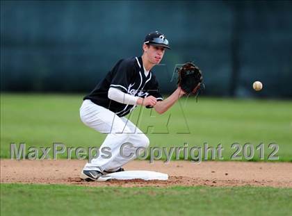 Thumbnail 1 in Xavier vs. Shelton (SCC Semifinal) photogallery.