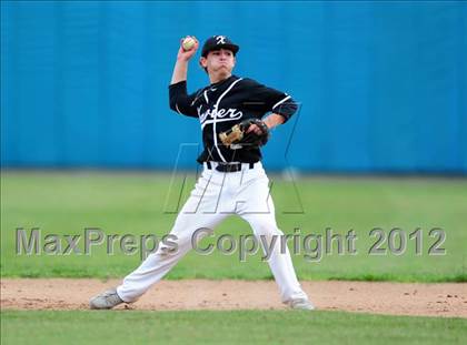 Thumbnail 3 in Xavier vs. Shelton (SCC Semifinal) photogallery.