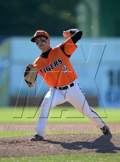 Thumbnail 1 in Lyndonville vs. Pine Valley Central (NYSPHSAA Far West Regional) photogallery.