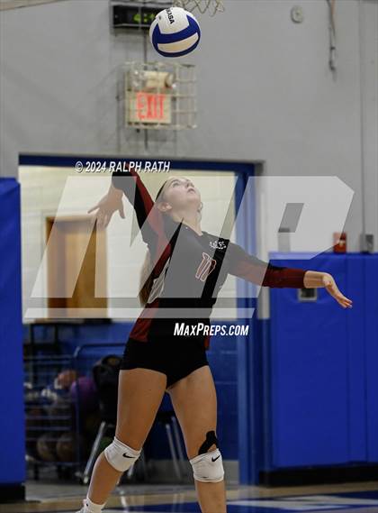 Thumbnail 1 in Orland vs West Valley (Eileen Mason Invitational) photogallery.