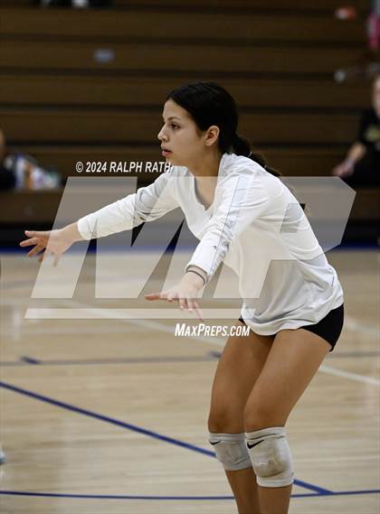 Thumbnail 2 in Orland vs West Valley (Eileen Mason Invitational) photogallery.